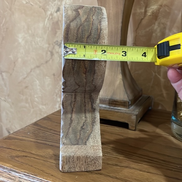 Wood Letter “R” accent - Picture 6 of 6